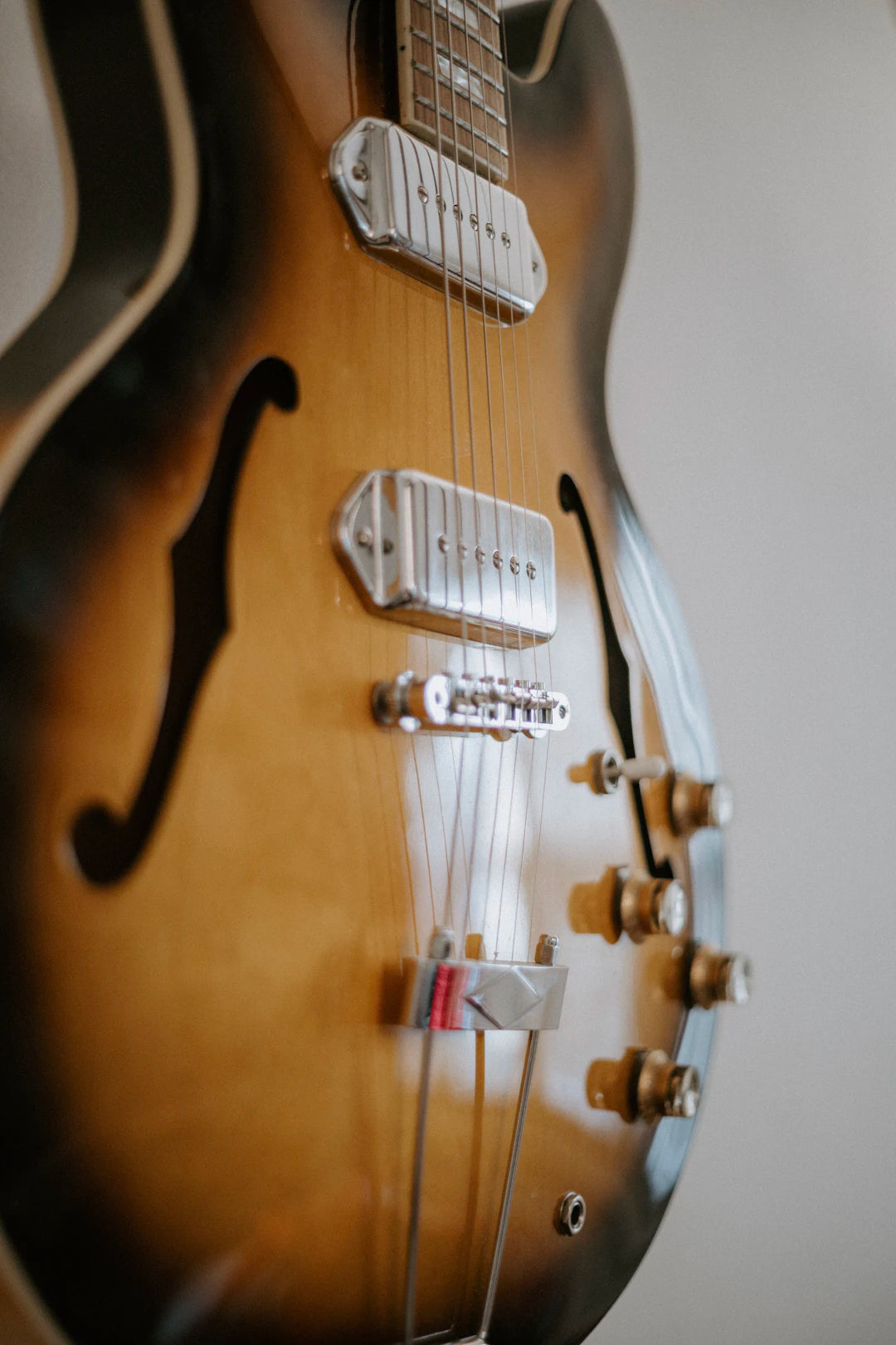 Single-Coil vs. Humbucker Pickups The Ultimate Showdown