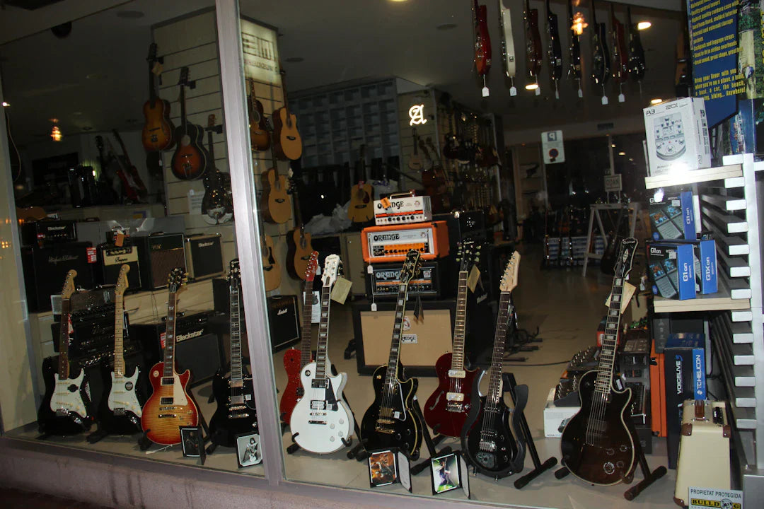 Discovering the Best: Boutique vs. Mass-Produced Guitars - Mythic Guitar Company