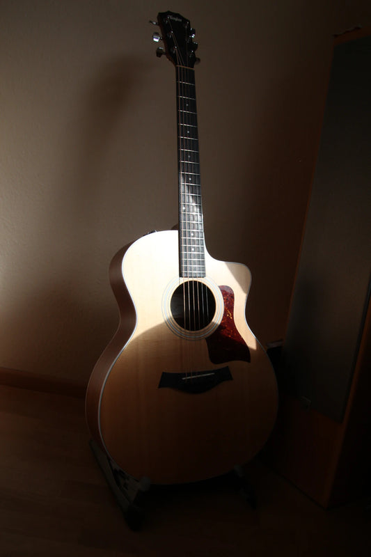 Perfecting Your Guitar with Clear Coating Best Practices