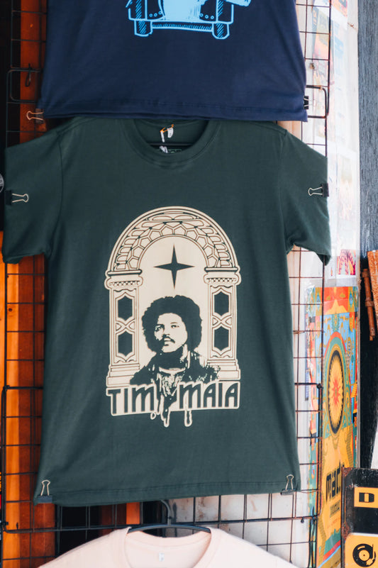 Stylish T-Shirts for Musicians Who Love Custom Guitars